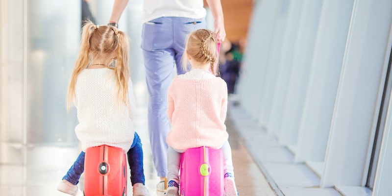 Viajes en familia: cómo gestionar el jet lag de los más pequeños